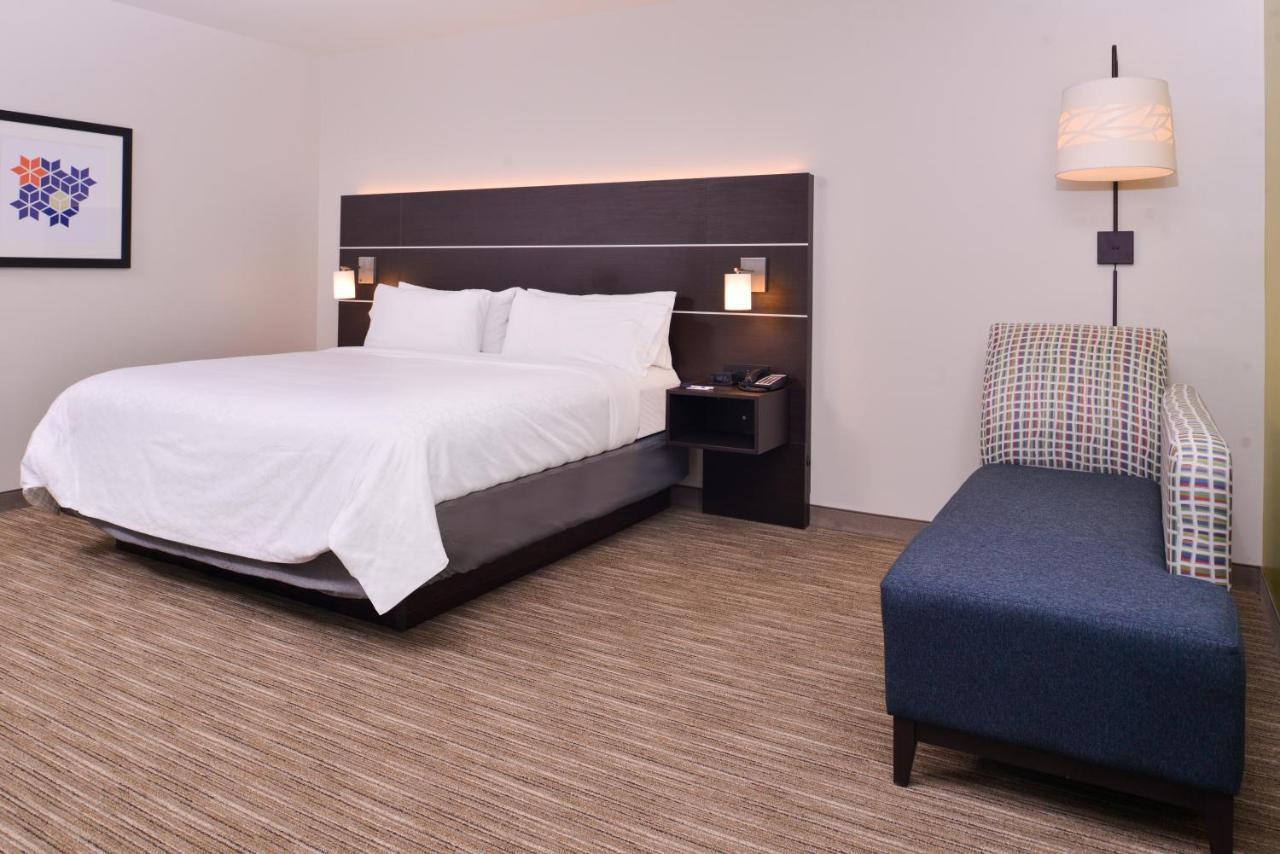 Holiday Inn Express & Suites - Mall Of America - Msp Airport By Ihg Bloomington Room photo