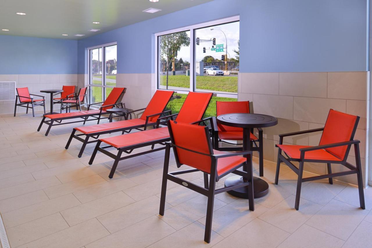 Holiday Inn Express & Suites - Mall Of America - Msp Airport By Ihg Bloomington Exterior photo