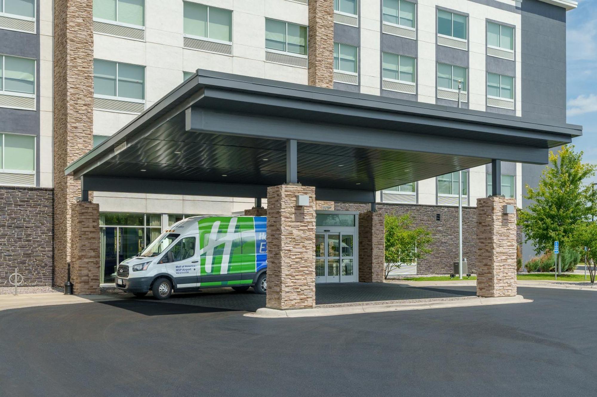 Holiday Inn Express & Suites - Mall Of America - Msp Airport By Ihg Bloomington Exterior photo