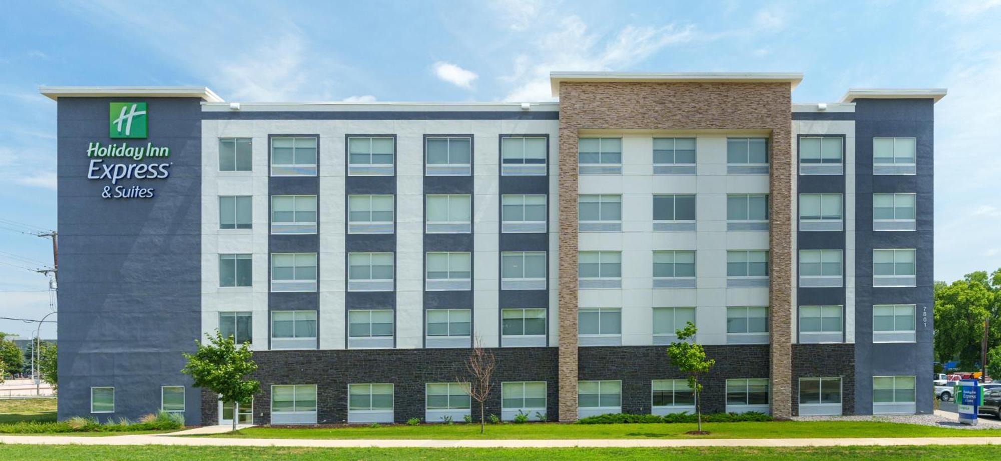 Holiday Inn Express & Suites - Mall Of America - Msp Airport By Ihg Bloomington Exterior photo