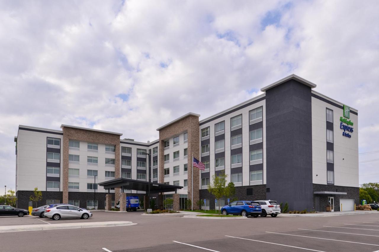 Holiday Inn Express & Suites - Mall Of America - Msp Airport By Ihg Bloomington Exterior photo